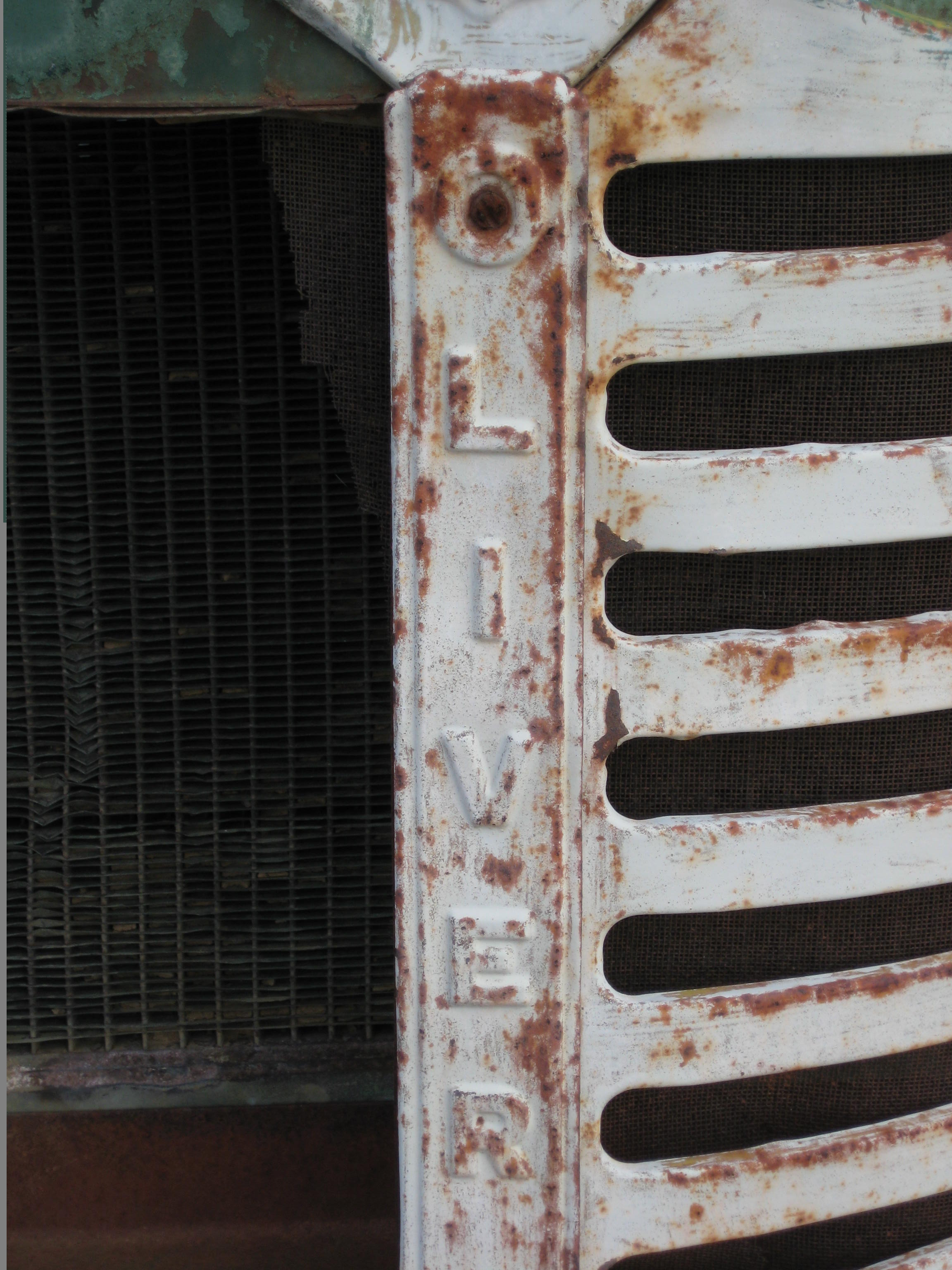 Oliver 80 Grille
